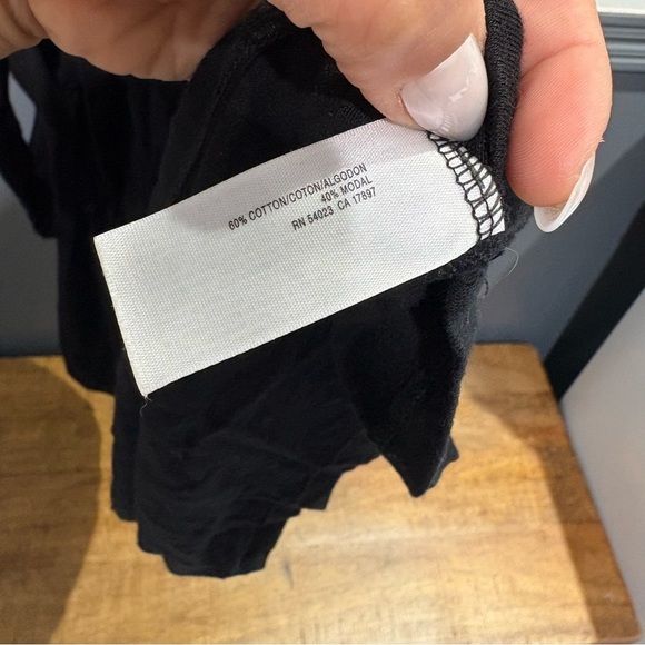 Old Navy Elegant Sleeveless Black Dress - Picture 6 of 8